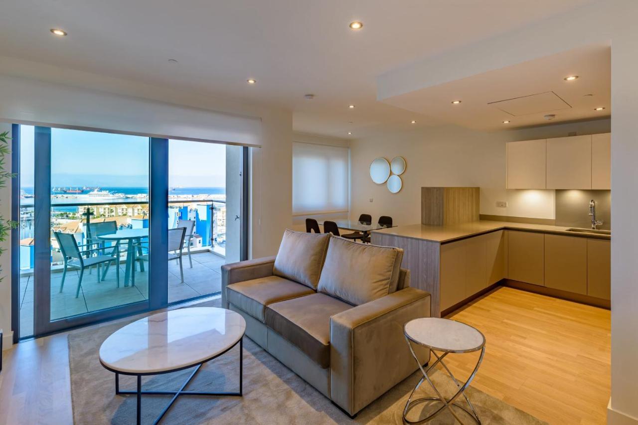 Luxury Modern Apartment With Exceptional Views! Hosted By Sweetstay غيبرالتار المظهر الخارجي الصورة
