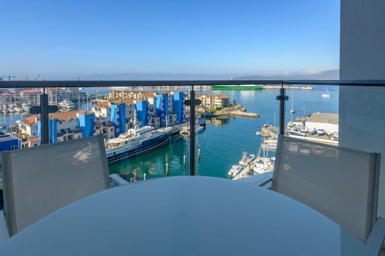 Luxury Modern Apartment With Exceptional Views! Hosted By Sweetstay غيبرالتار المظهر الخارجي الصورة