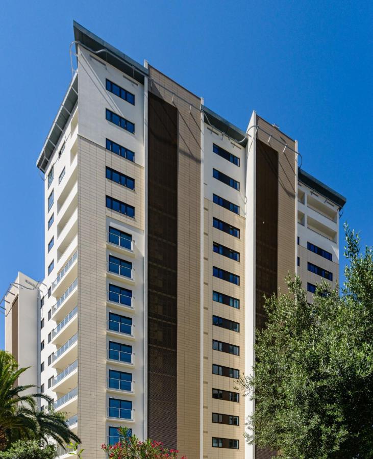 Luxury Modern Apartment With Exceptional Views! Hosted By Sweetstay غيبرالتار المظهر الخارجي الصورة