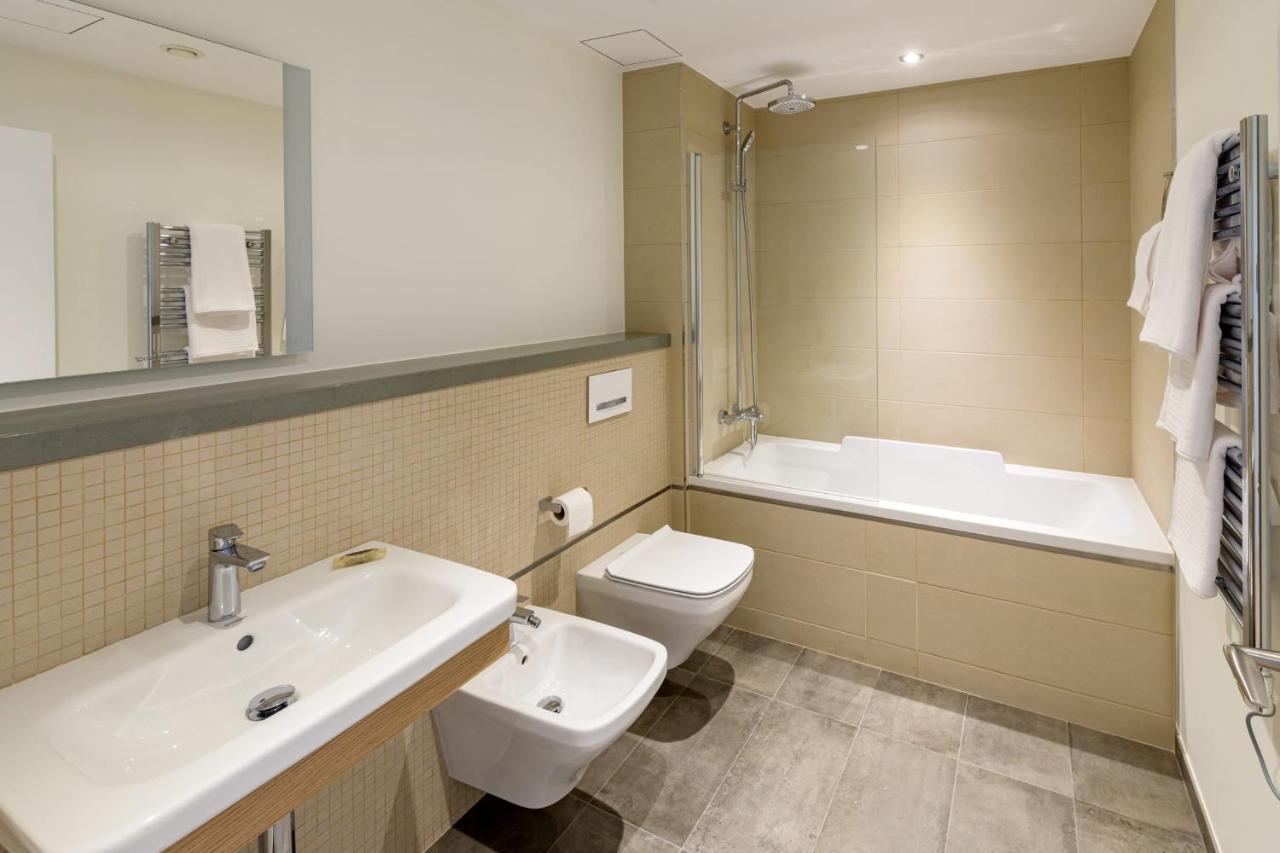 Luxury Modern Apartment With Exceptional Views! Hosted By Sweetstay غيبرالتار المظهر الخارجي الصورة