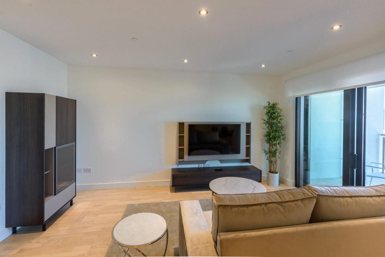 Luxury Modern Apartment With Exceptional Views! Hosted By Sweetstay غيبرالتار المظهر الخارجي الصورة