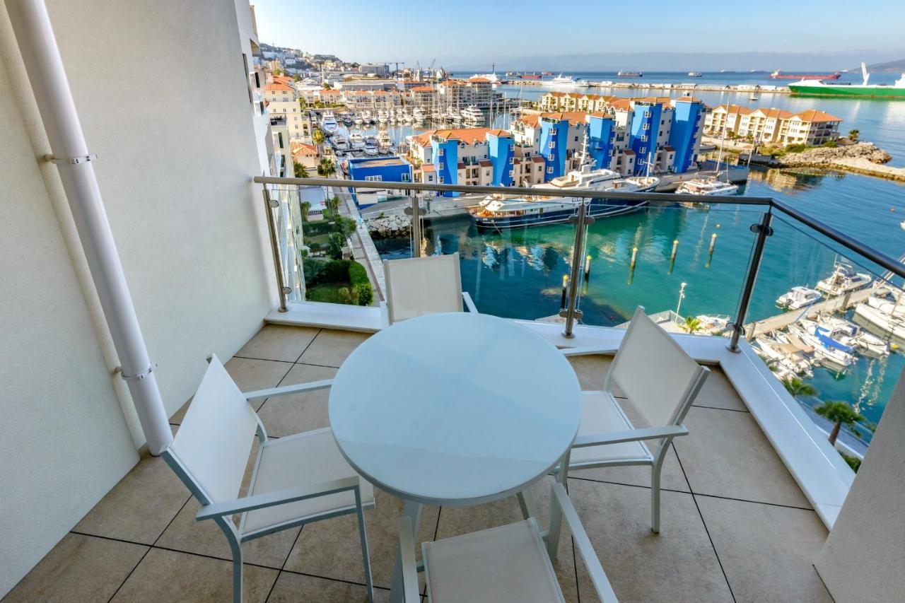 Luxury Modern Apartment With Exceptional Views! Hosted By Sweetstay غيبرالتار المظهر الخارجي الصورة