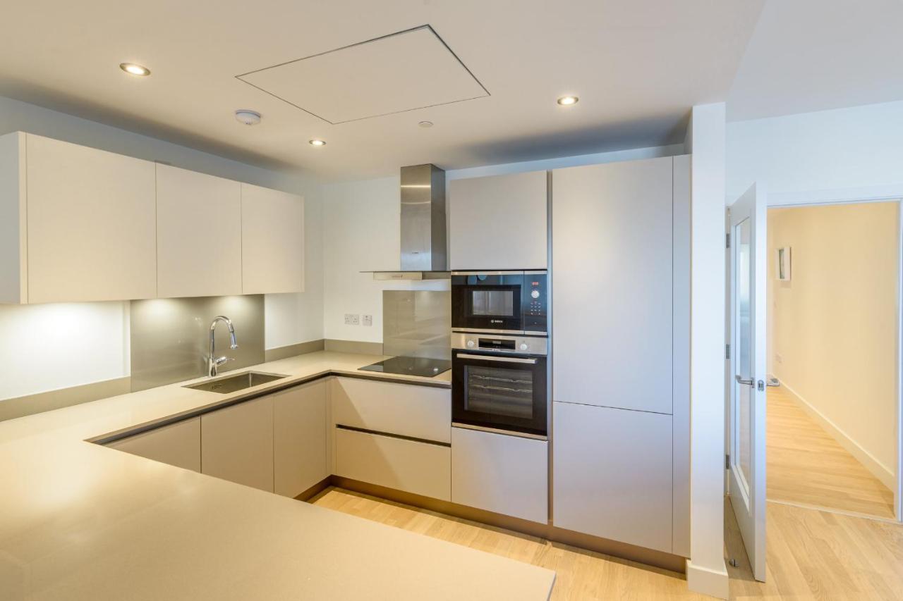 Luxury Modern Apartment With Exceptional Views! Hosted By Sweetstay غيبرالتار المظهر الخارجي الصورة