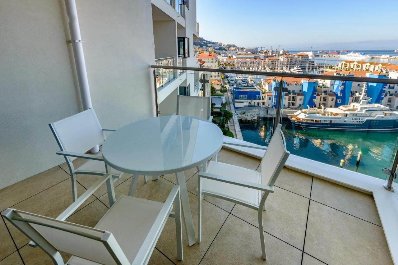 Luxury Modern Apartment With Exceptional Views! Hosted By Sweetstay غيبرالتار المظهر الخارجي الصورة