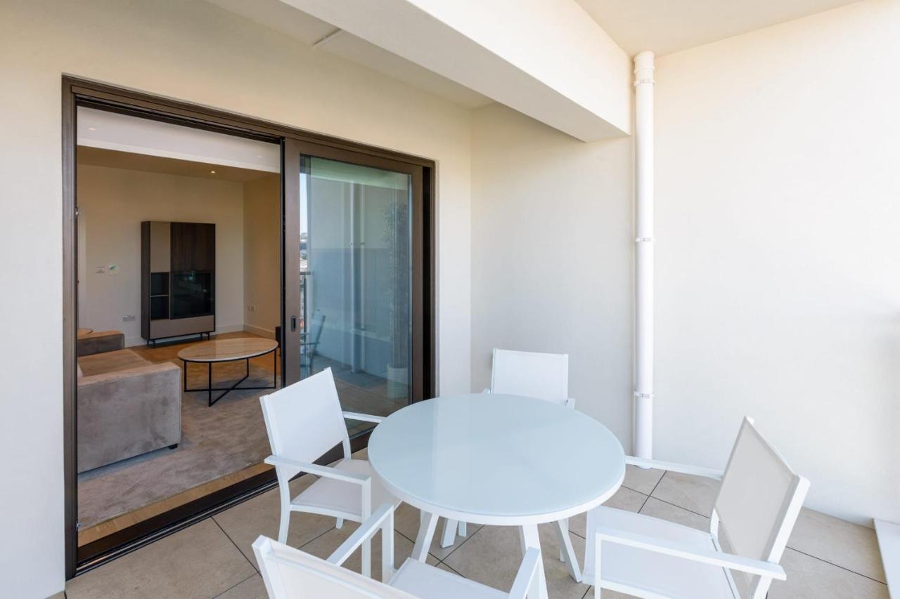 Luxury Modern Apartment With Exceptional Views! Hosted By Sweetstay غيبرالتار المظهر الخارجي الصورة